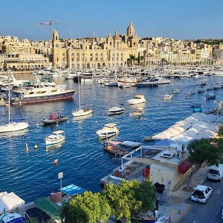 Entire Senglea Seaview Town House Villa Buitenkant foto