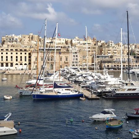 Entire Senglea Seaview Town House Villa Buitenkant foto