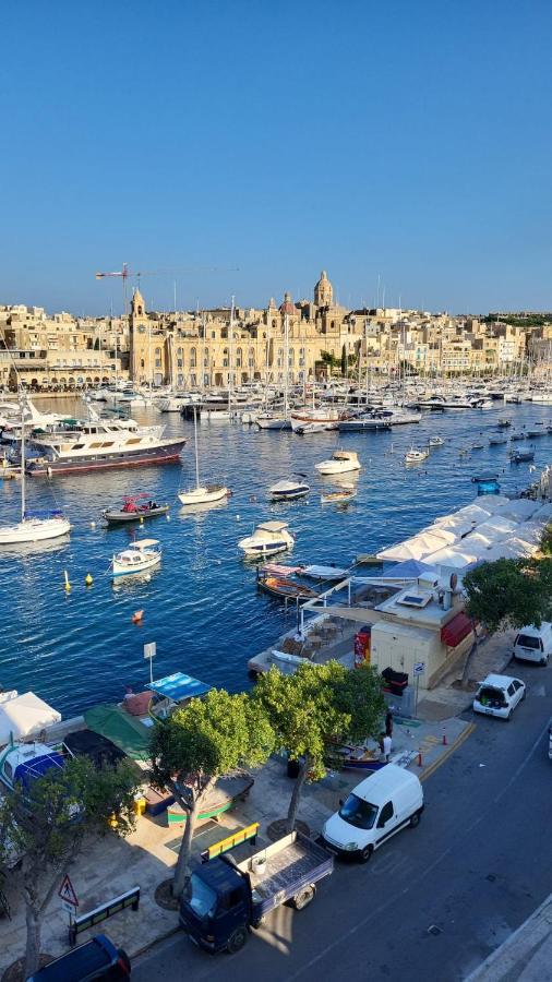 Entire Senglea Seaview Town House Villa Buitenkant foto