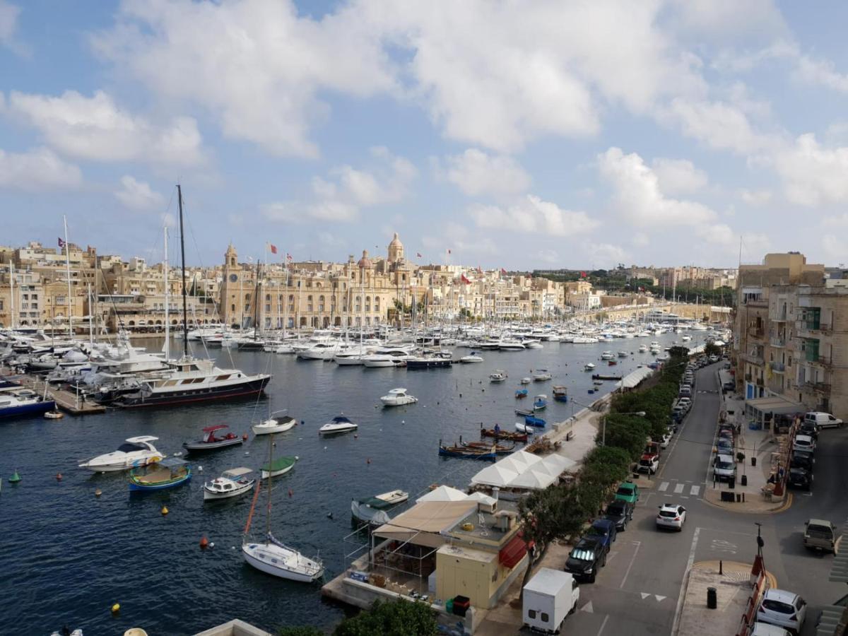 Entire Senglea Seaview Town House Villa Buitenkant foto